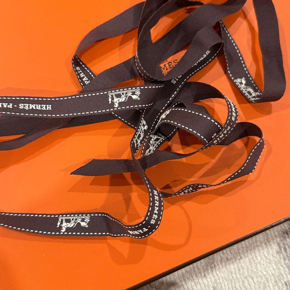 Authentic Hermes Gift Ribbon - Picture 3 of 3